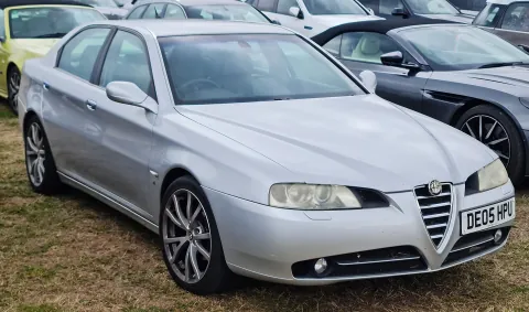 Alfa Romeo 166