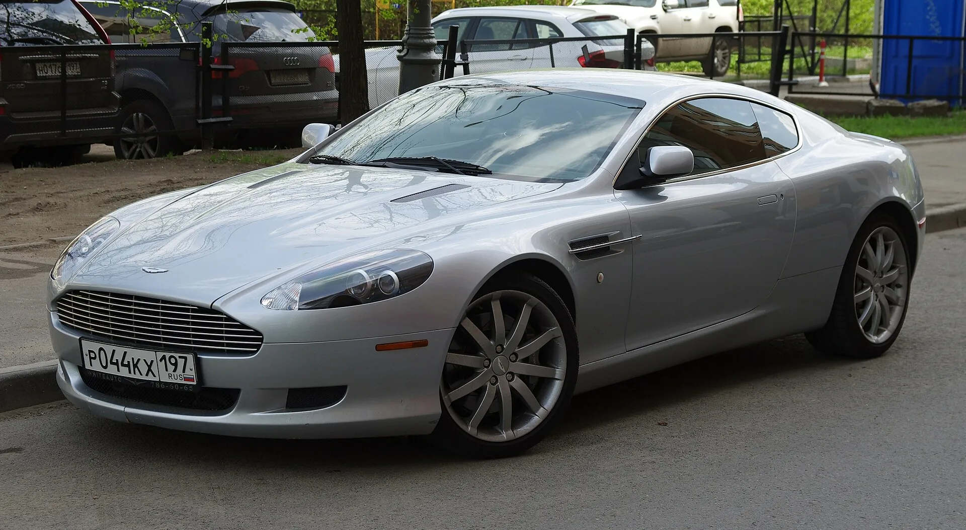 Aston Martin DB9 coupe