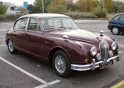 Jaguar 3.4 Mk2, registered 1963 / Aust Motorway Services, Bristol, England