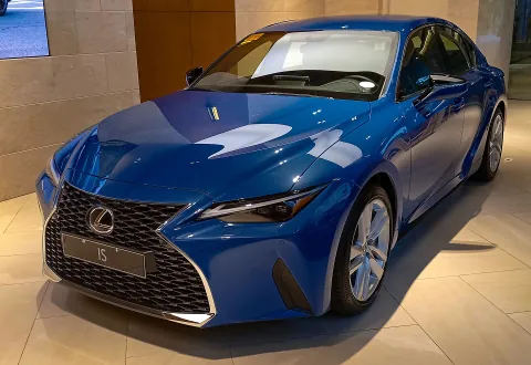 Lexus IS