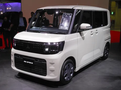 Mitsubishi eK Space