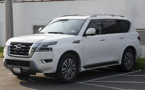 2023 Nissan Armada SL 4WD / 5.6-liter V8, 7-speed automatic