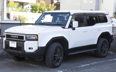 2024 Toyota Land Cruiser 250 VX / Platinum White Pearl Mica