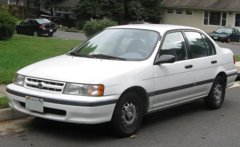 1993-1994 Toyota Tercel DX sedan / Toyota Tercel alias Toyota Corsa alias Toyota Corolla II